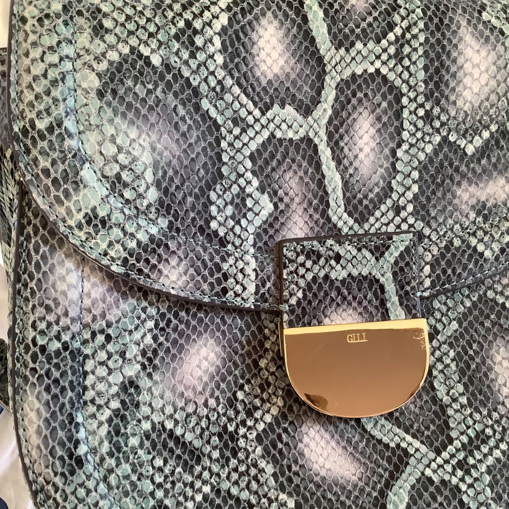 G.I.L.I Leather Printed Saddle Crossbody Bag Teal Cobra - Picture 16 of 16